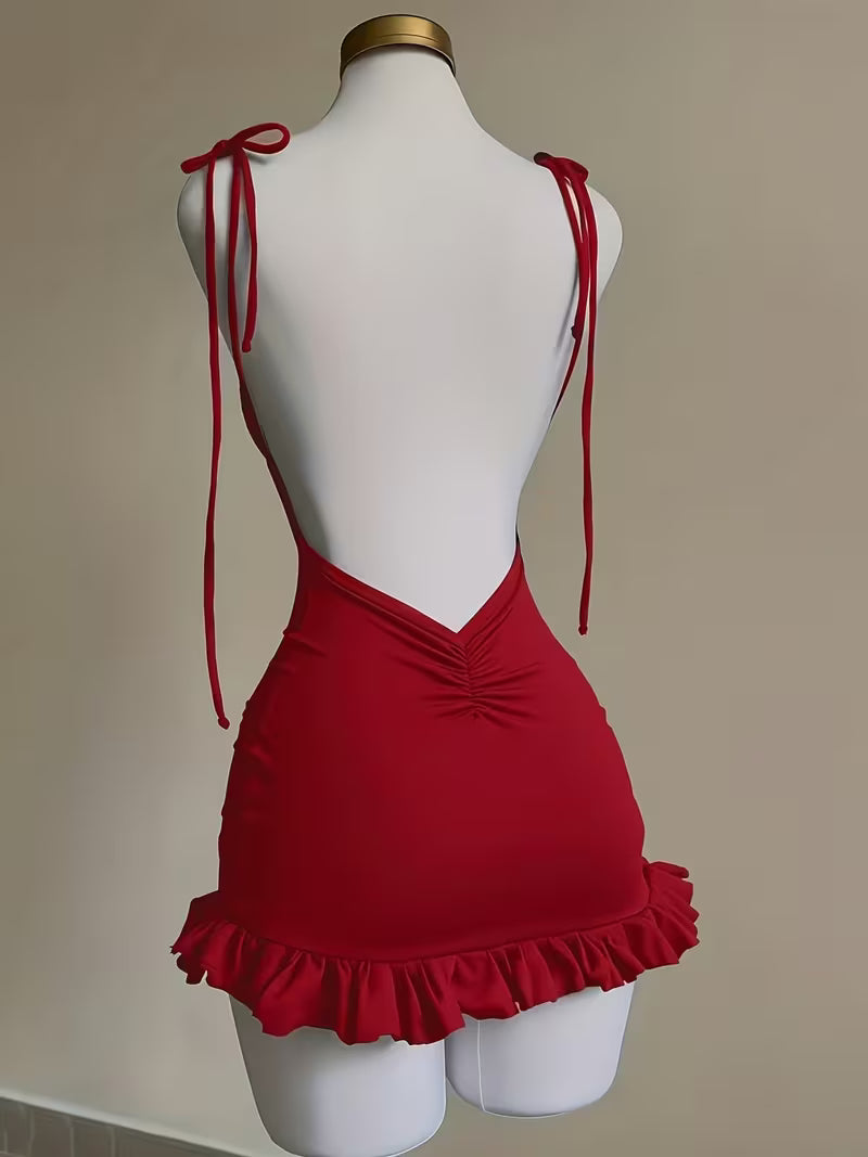 Mini Skirt with Adjustable Shoulder Straps for Versatile Styling. Features Ruffled, Body-hugging, and Swing-neckline Details. Suitable for Shopping, Dates, Queuing, Festivals, Christmas, Halloween, and Valentine's Day Outfits