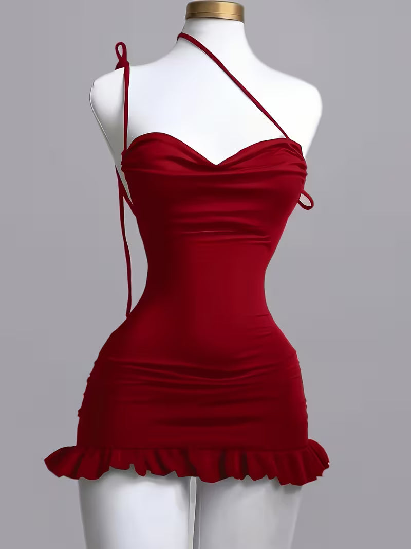 Mini Skirt with Adjustable Shoulder Straps for Versatile Styling. Features Ruffled, Body-hugging, and Swing-neckline Details. Suitable for Shopping, Dates, Queuing, Festivals, Christmas, Halloween, and Valentine's Day Outfits