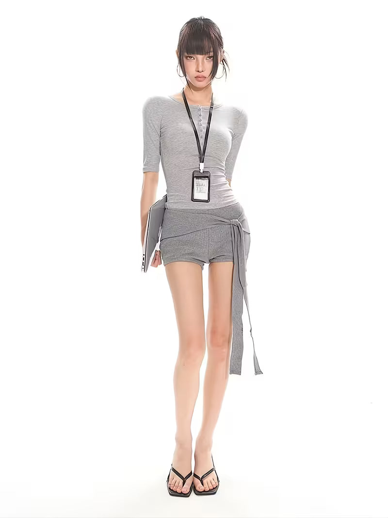 2025 New Sexy Slim-Fit Waist-Defining T-Shirt for Women, Featuring a V-Neck And Button Design, Made from Stretchy And Soft Fabric, Perfect for Evening Dates, Music Festivals, Parties, Travel, Work Commutes, And Everyday Outings