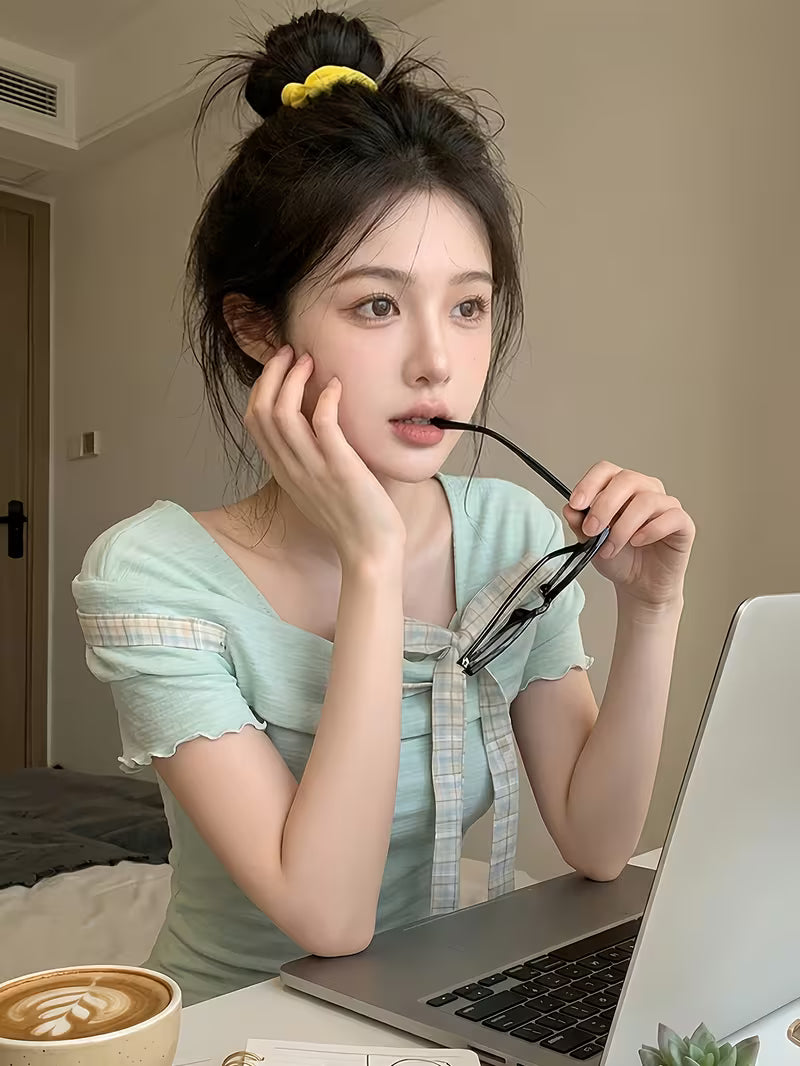 Spot Quality Korean Gentle Style Mobile Tie-Up Square Neck Short-Sleeved Top Women'S Summer New Design Sense Fungus Edge Slim Fit Versatile T-Shirt Breathable Thin Short Soft Fashion Temperament Ladies T-Shirt