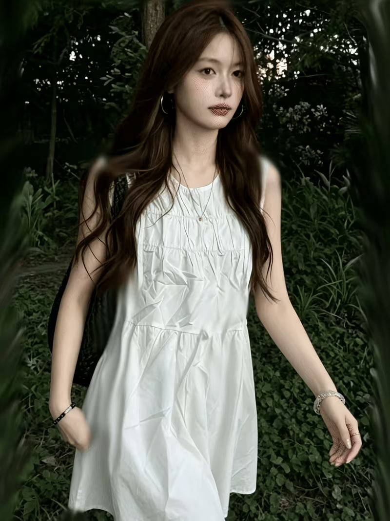 Spring/Summer 2026 New Women's White Cropped Dress, Korean Style Chic Niche Vintage Round Neck Ruched Bow Tie Tie-Up Sleeveless Tank Dress for Petite Women