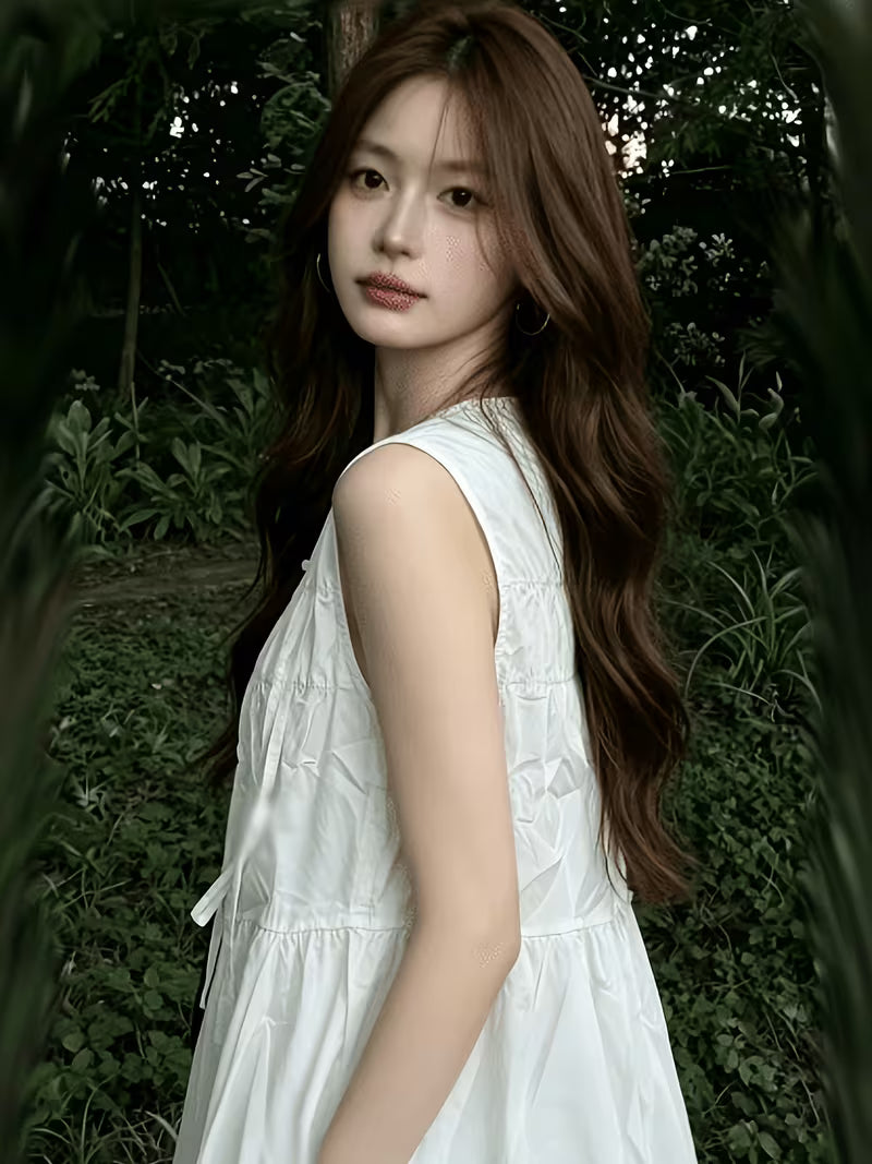 Spring/Summer 2026 New Women's White Cropped Dress, Korean Style Chic Niche Vintage Round Neck Ruched Bow Tie Tie-Up Sleeveless Tank Dress for Petite Women
